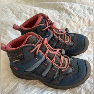 Kids’ Size 1 Keen Targhee Waterproof Boots